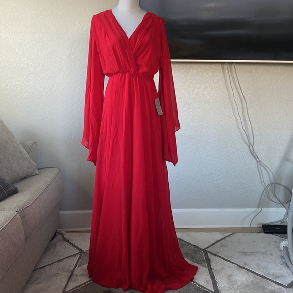 Meghan La long Kimono sleeve Maxi Dress in cherry red - Picture 3 of 10